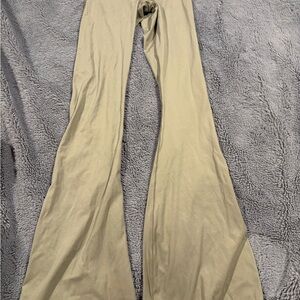 Stylish green Flared leggings